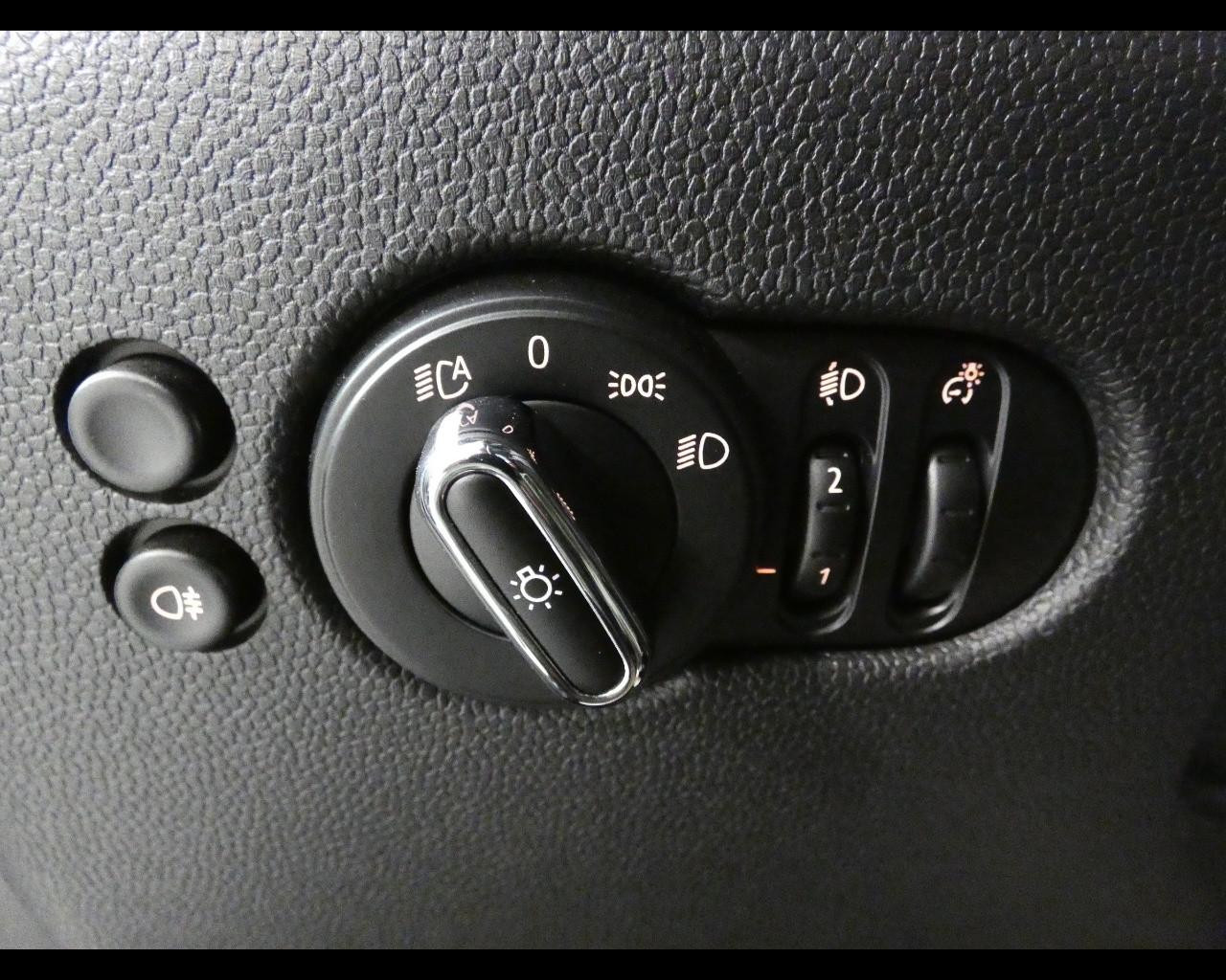 MINI Mini 5 porte (F55) - Mini 1.5 Cooper Classic 5 porte