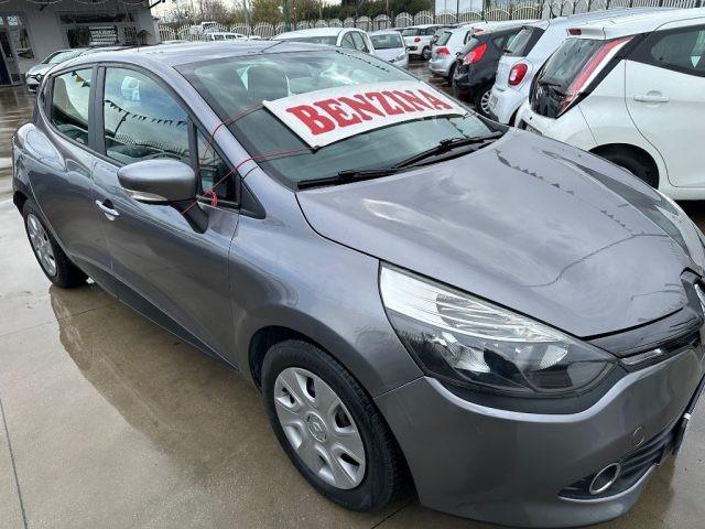 RENAULT Clio 1.2 75CV 5 porte Wave