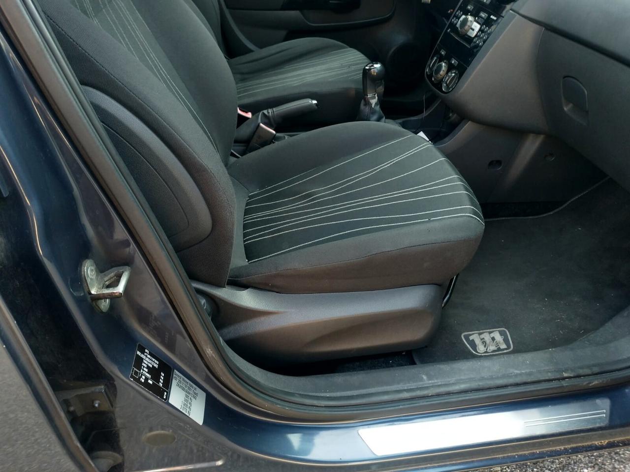 Opel Corsa 1.2 80CV 5 porte GPL-TECH Club