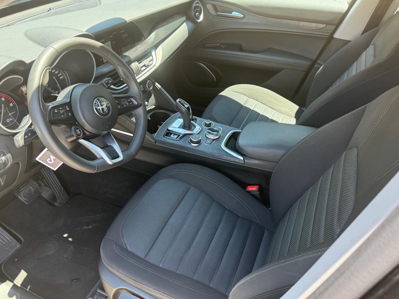 Alfa Romeo Stelvio 2.2 Turbodiesel 160 CV AT8 RWD Super