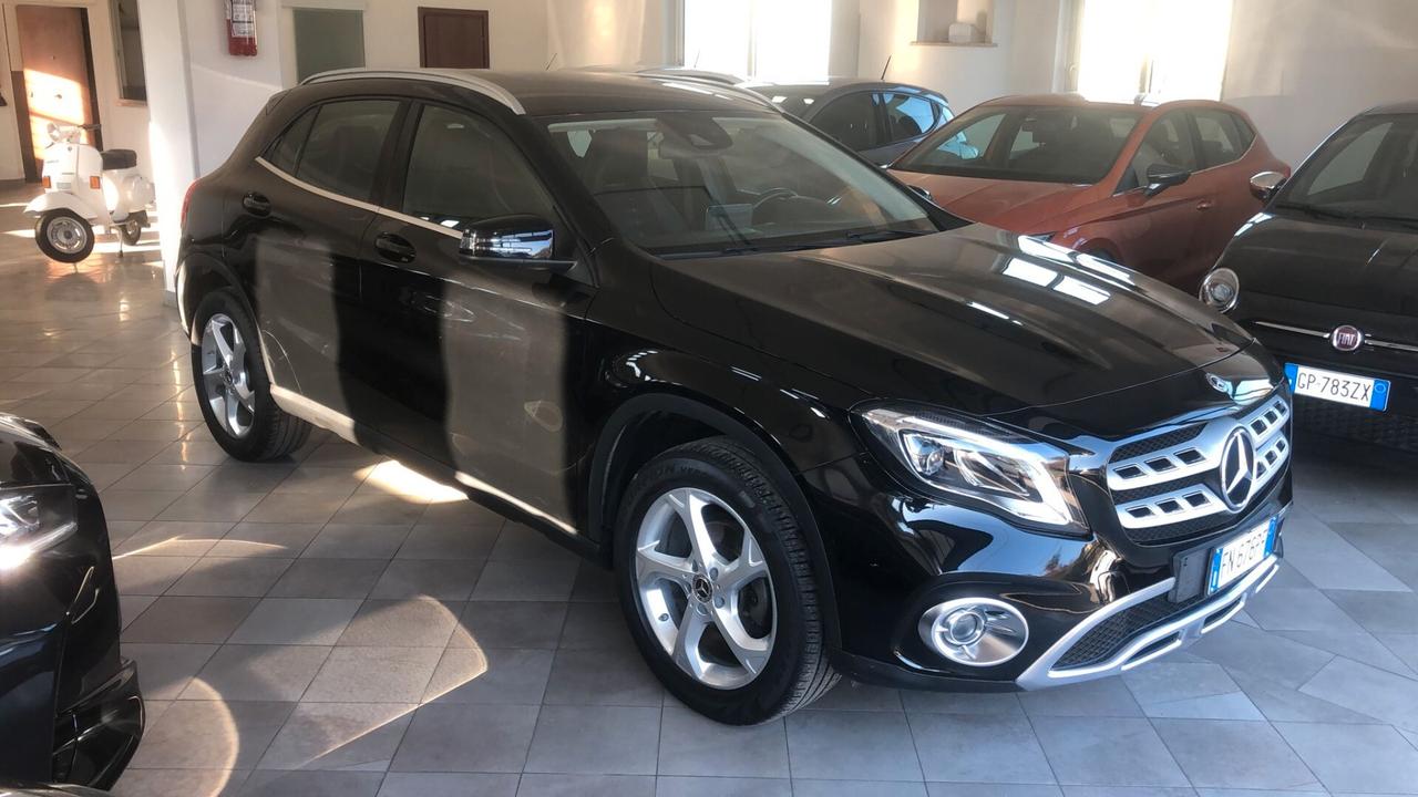 Mercedes-benz GLA 180 d Automatic Sport Cross