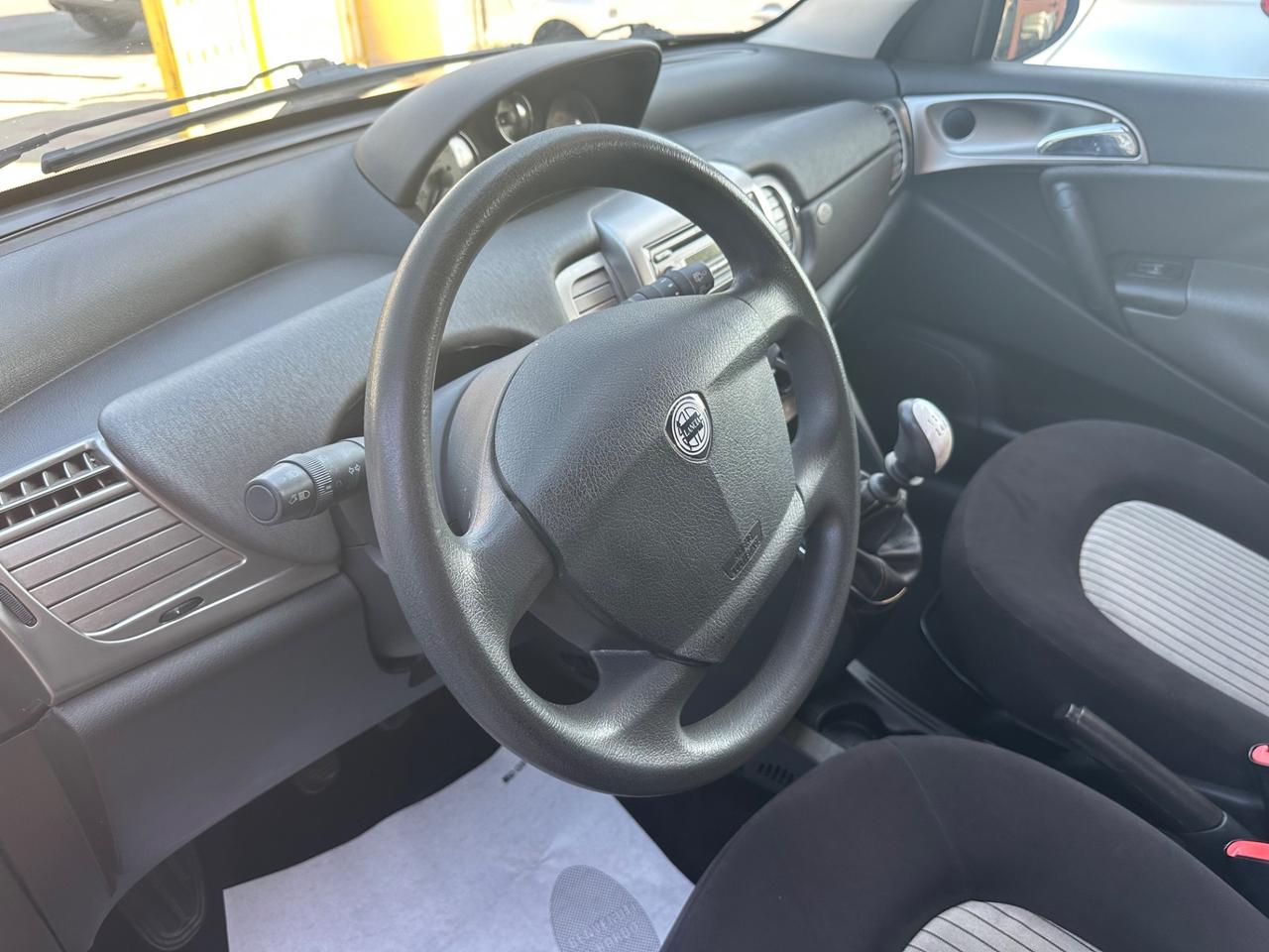 Lancia Ypsilon 1.4 Argento 77CV 129.000KM ANNO 2007