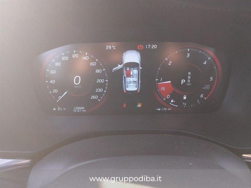 Volvo XC60 II 2018 Diesel 2.0 b4 Momentum Pro awd auto