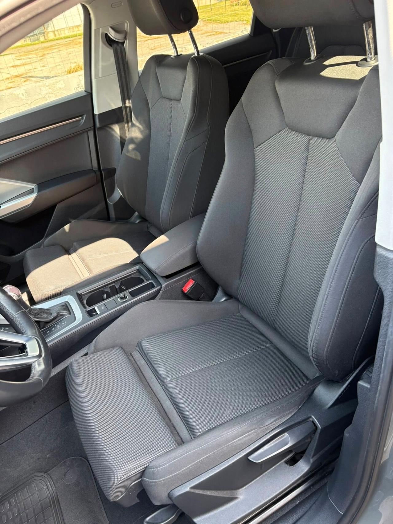 Audi Q3 sportback 150cv S-Line uniprò