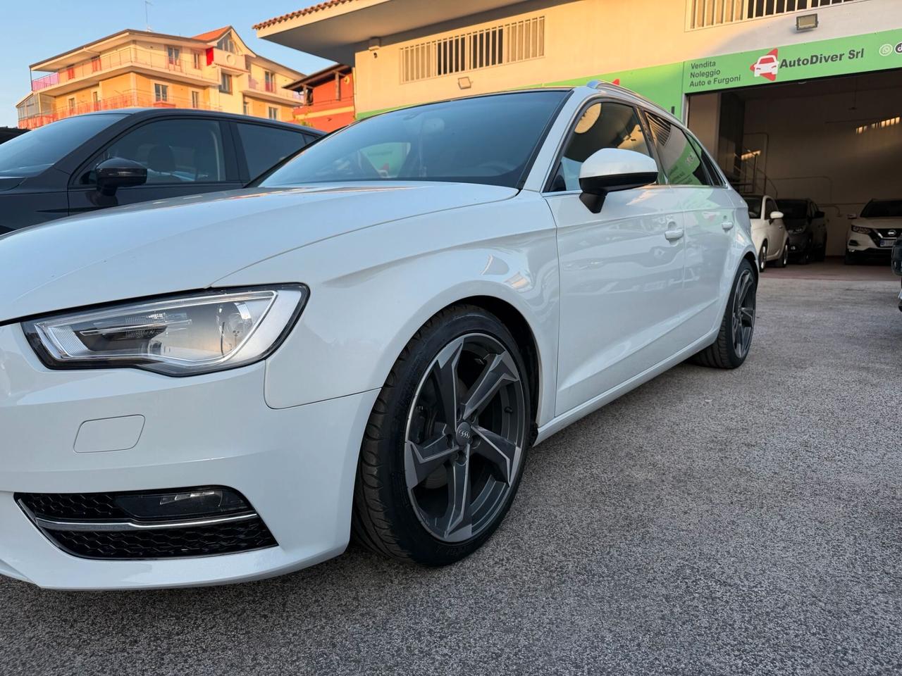 Audi A3 1.6 TDI clean diesel S tronic Young