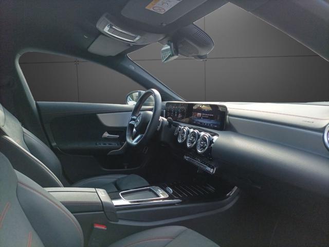 MERCEDES-BENZ CLA 200 Automatic Shooting Brake AMG Line Advanced Plus