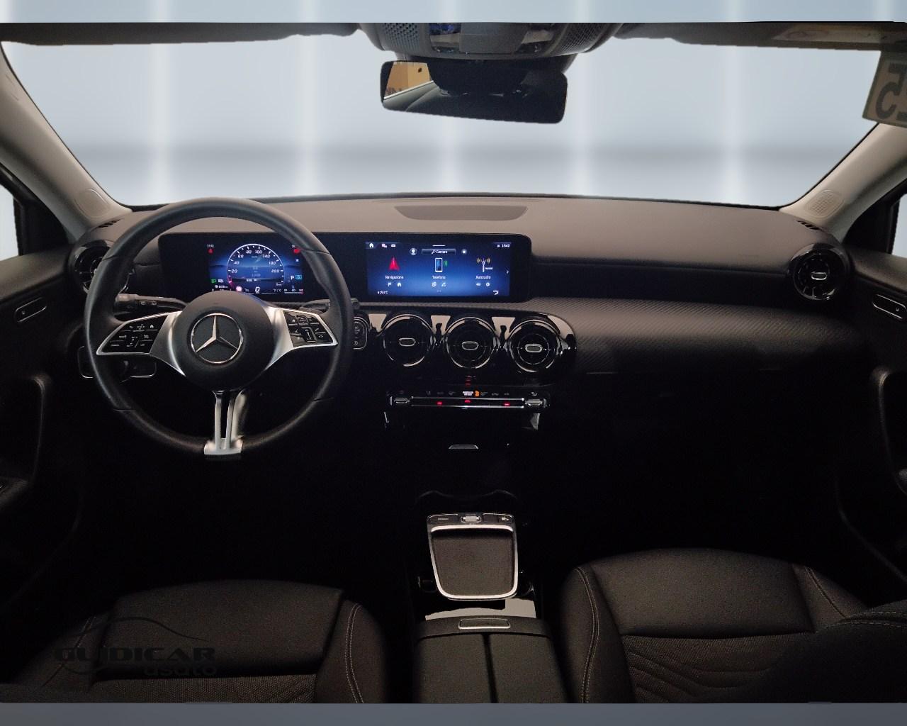 Mercedes-Benz Classe A - W177 2023 - A 180 d Advanced auto