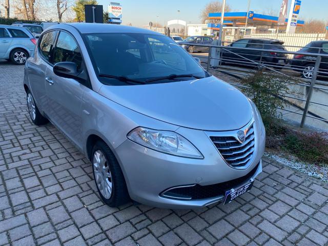 LANCIA Ypsilon 1.2 69 CV 5 porte Gold