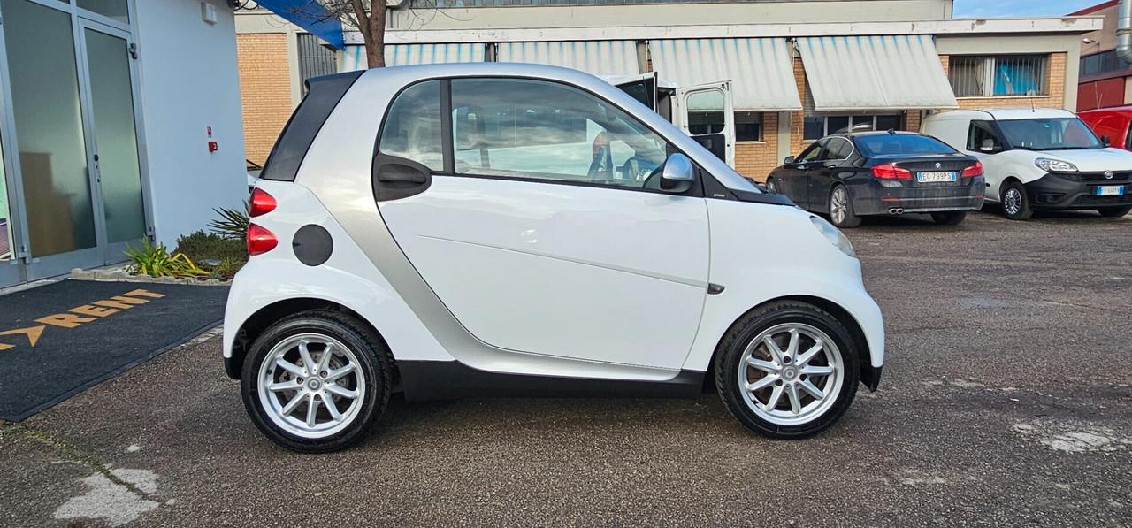Smart ForTwo 1000 52 kW coupé passion