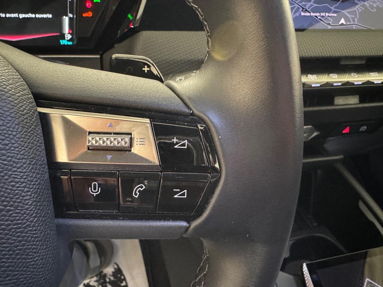 DS 4 E-Tense 225 Cross Trocadero CRUISE ADATTIVO, SENSORI ANT, POST & RETROCAMERA, MANIGLIE A SCOMPA