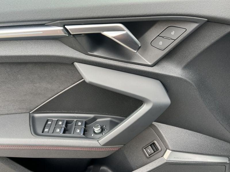 Audi RS 3 Sportback 2.5 TFSI quattro S tronic 400 CV