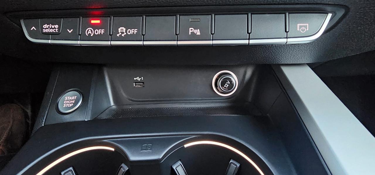 Audi A4 Avant 40 TDI quattro S tronic Business