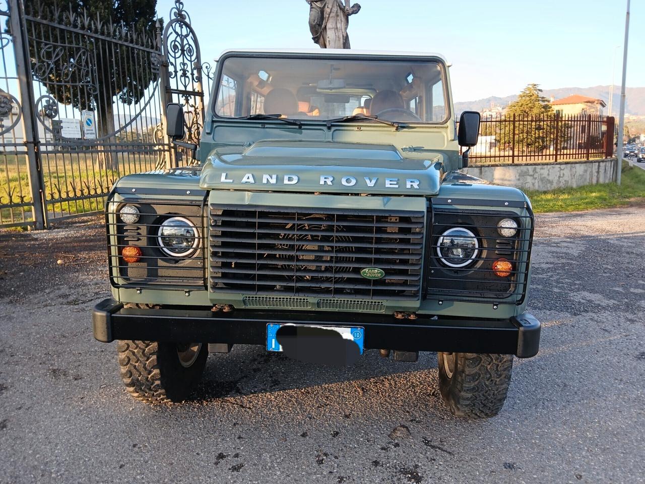Land Rover Defender 90 2.4 TD4 Station Wagon
