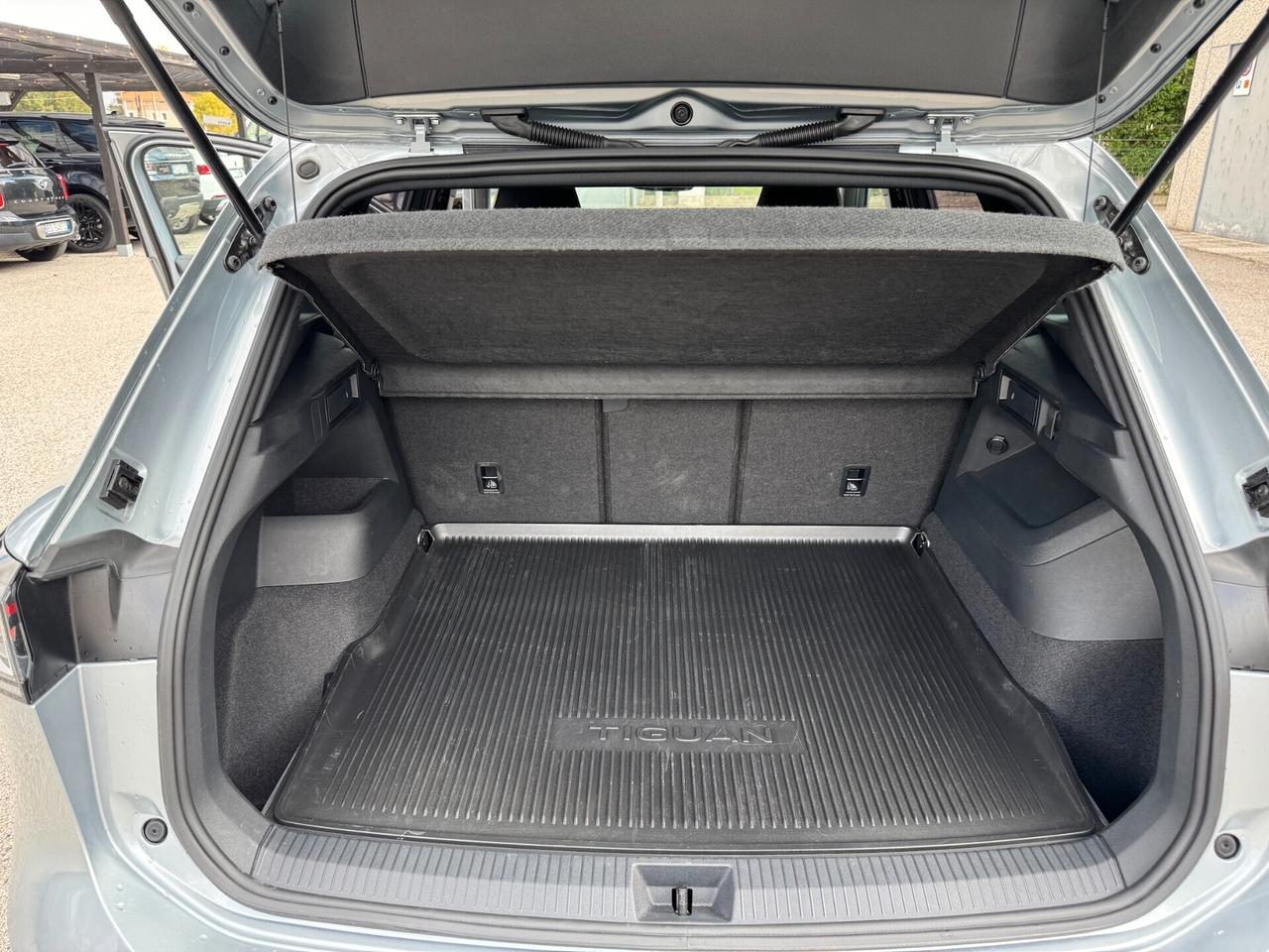 Volkswagen Tiguan 1.5 eTSI 150 CV ACT DSG R-Line FULL OPTIONAL