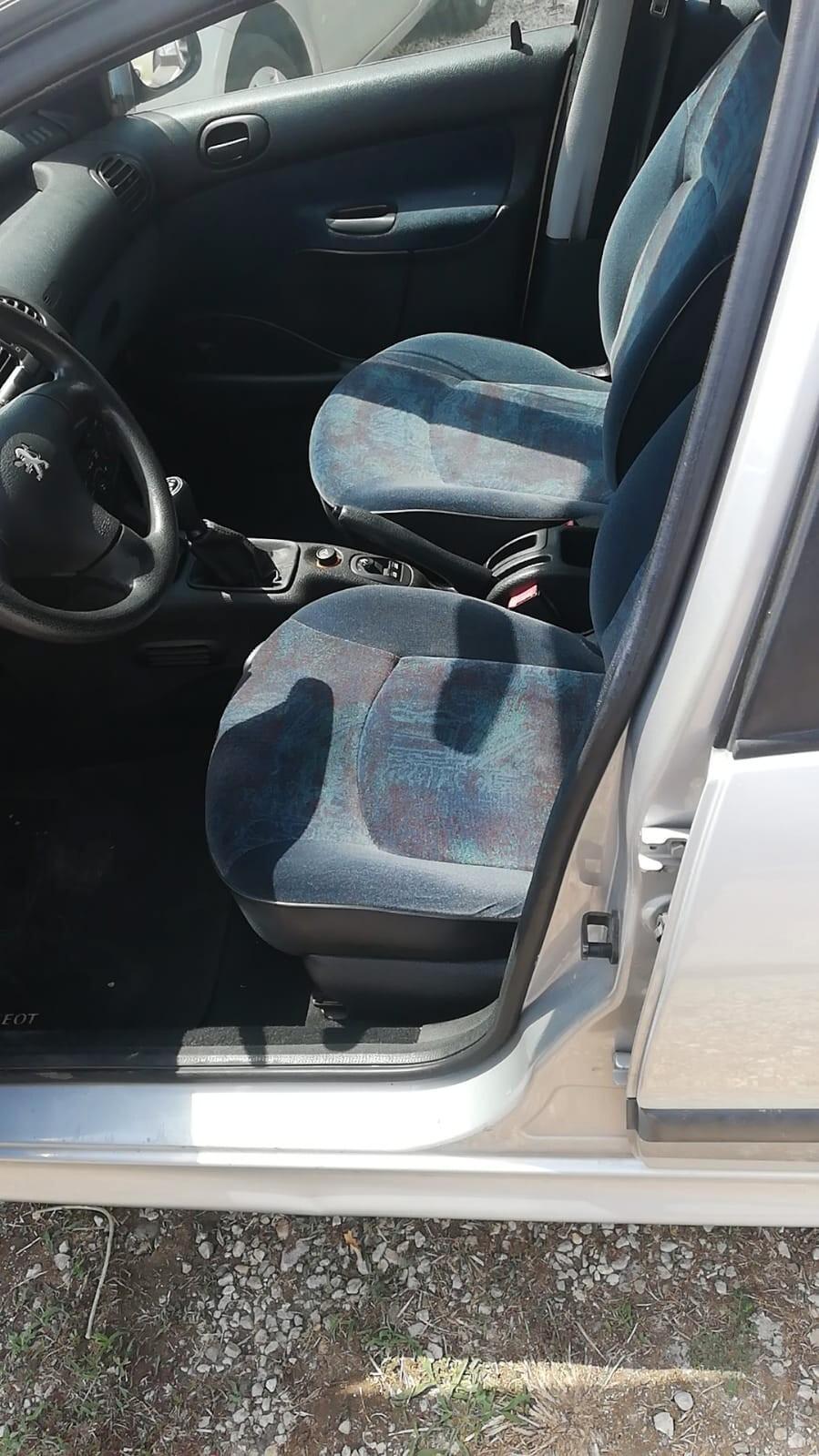 Peugeot 206 1.1 5p. XR