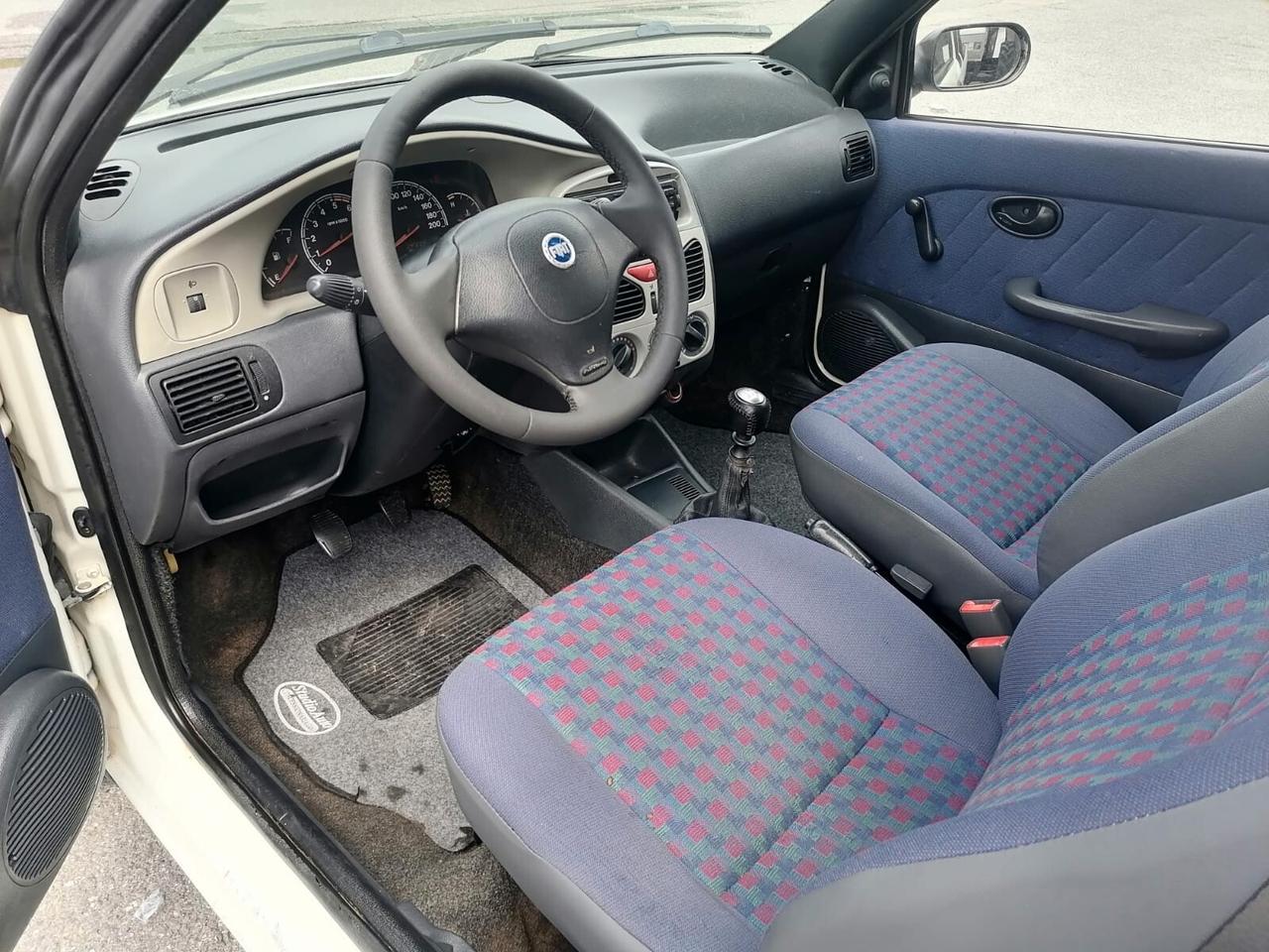 Fiat Strada 1.9 JTD – 2004