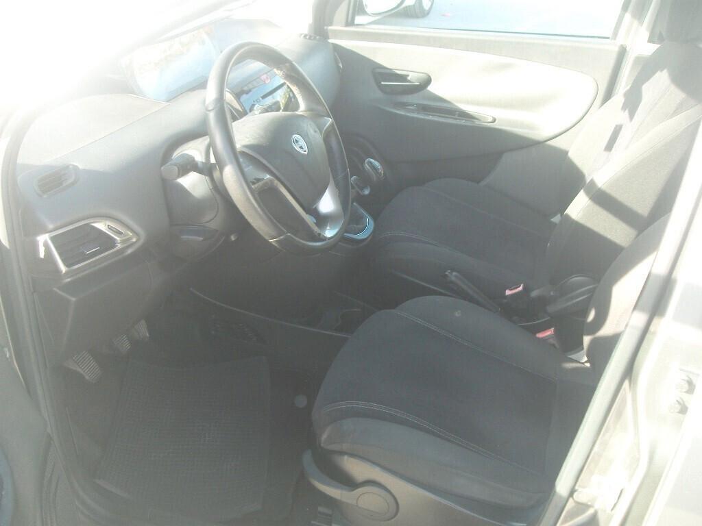 Lancia Ypsilon 1.2 69 CV 5 porte S&S Gold - 2014