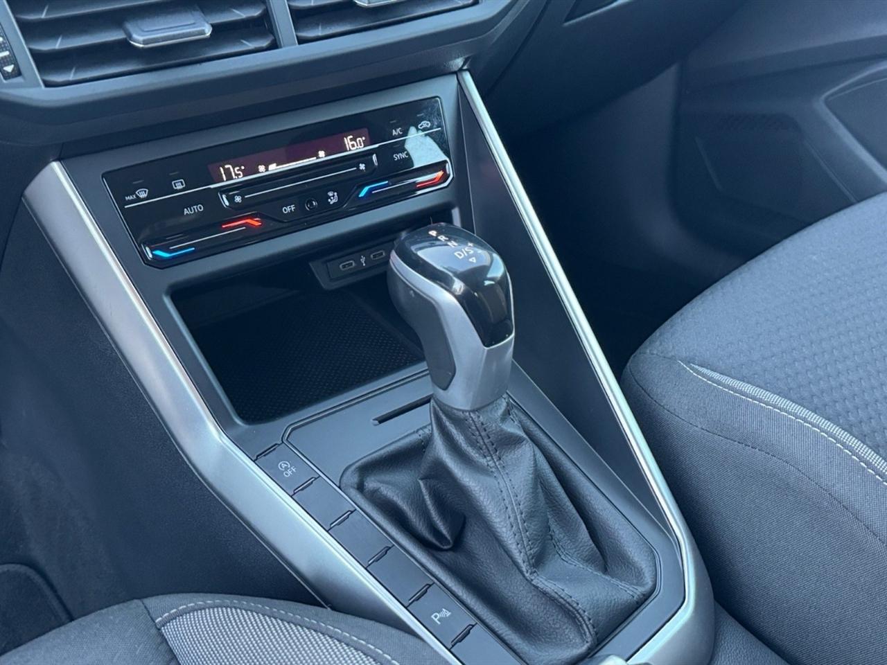 Volkswagen Polo 1.0 tsi life 95cv dsg