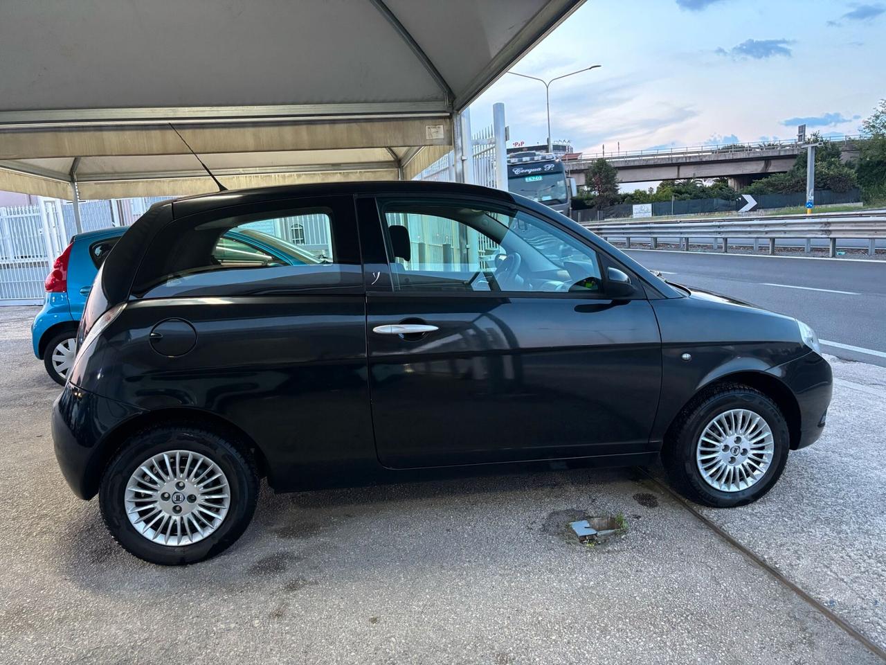 Lancia Ypsilon 1.2 Versus