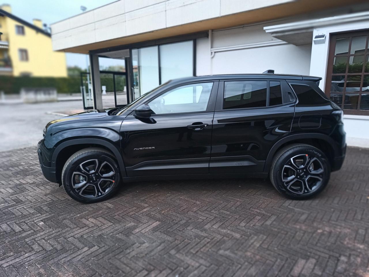 Jeep Avenger 1.2 Turbo 100 CV MHEV Summit