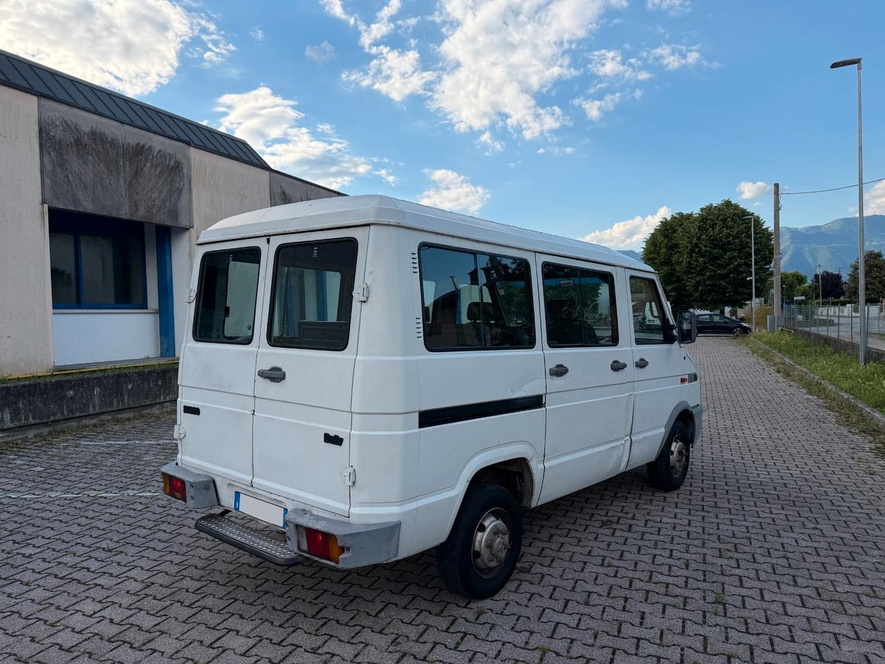 Iveco D-AILY 2.5D 9 Posti