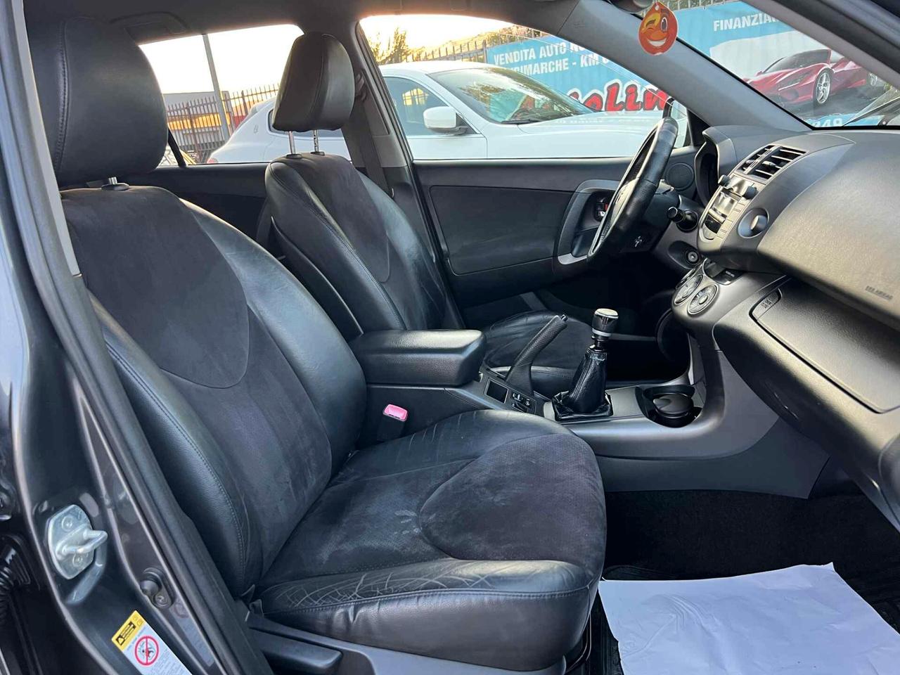 Toyota RAV 4 CROSSOVER 2.2 150Cv 4x4 -UNICO P-