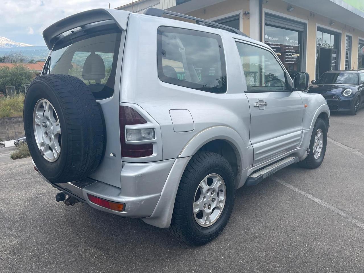 Mitsubishi Pajero 3.2 16V DI-D 3p. GLS2