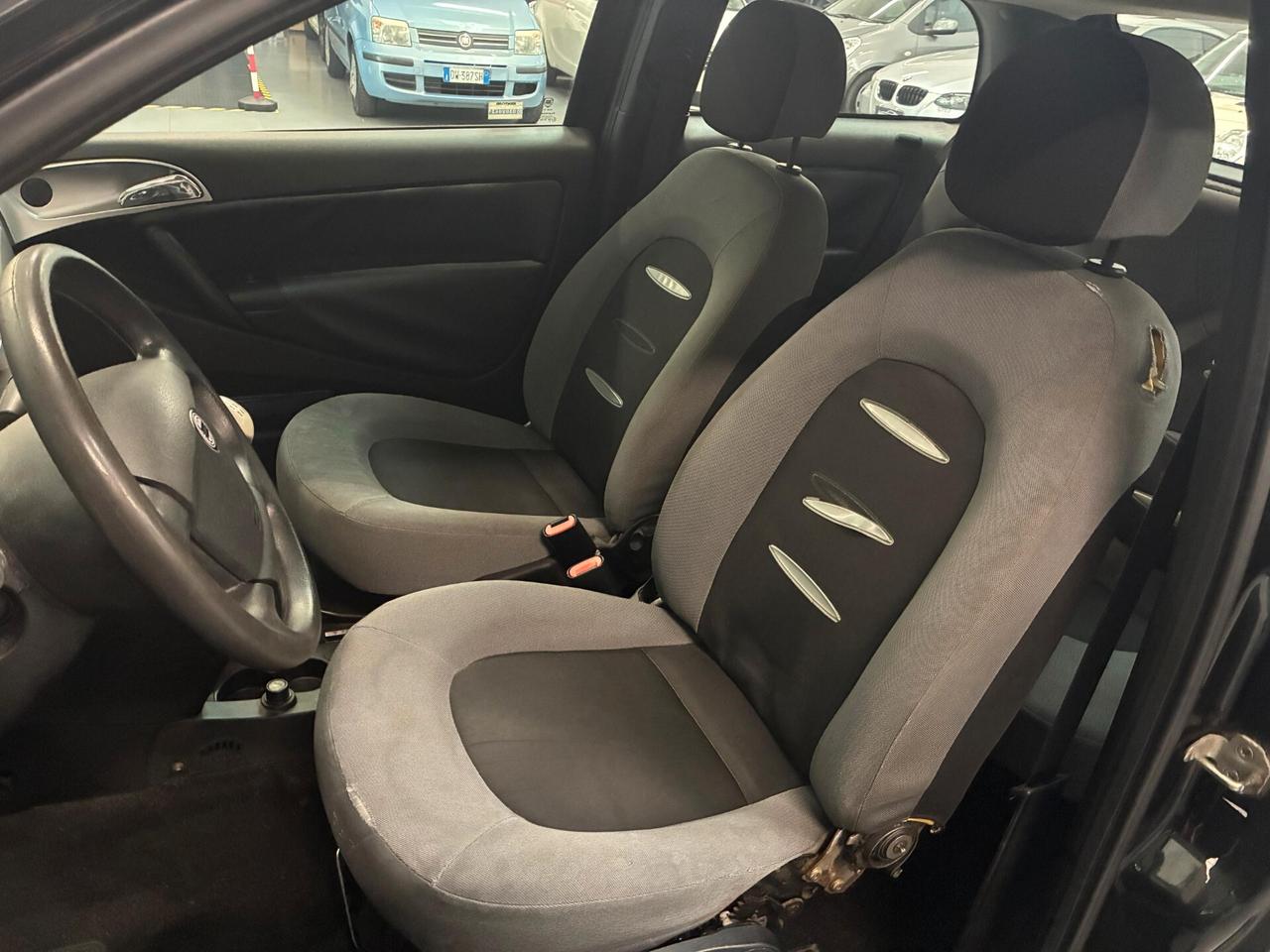 Lancia Ypsilon 1.2 Argento