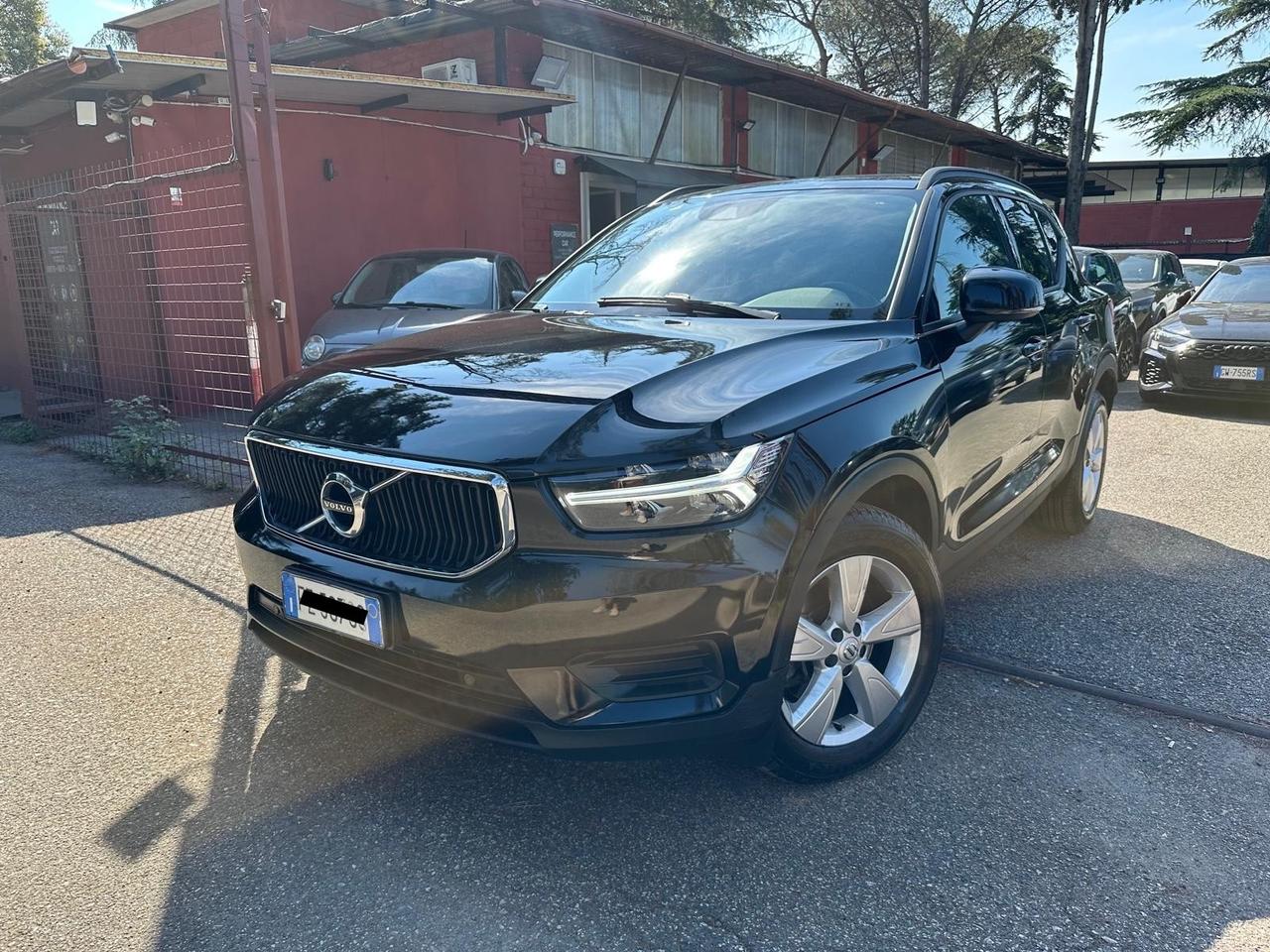 Volvo XC40 D3 AWD Geartronic Momentum kamera *promo*