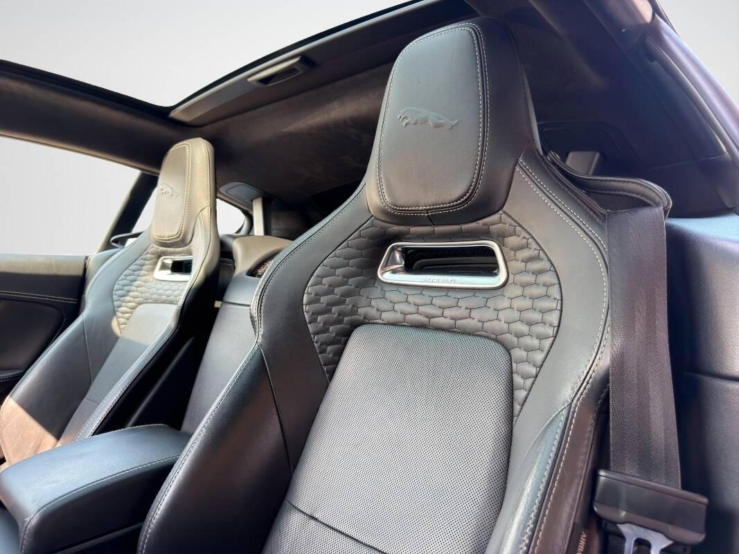 Jaguar F-Type 2020 Coupe 2.0 i4 First Edition rwd 300cv auto