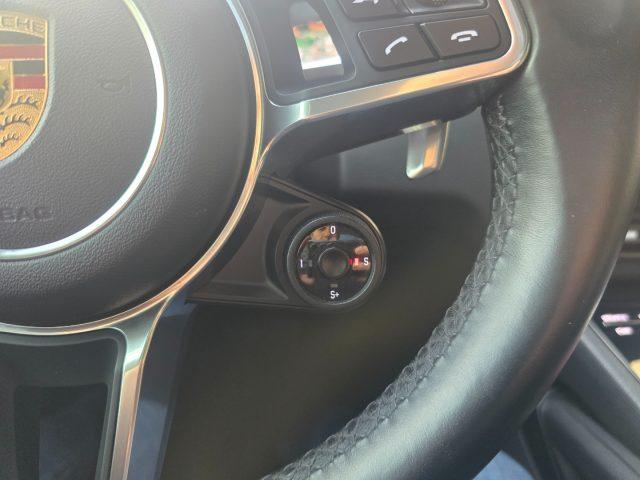 PORSCHE Cayenne Coupé 3.0 V6 Panorama 22" Full LED Sospensioni 360