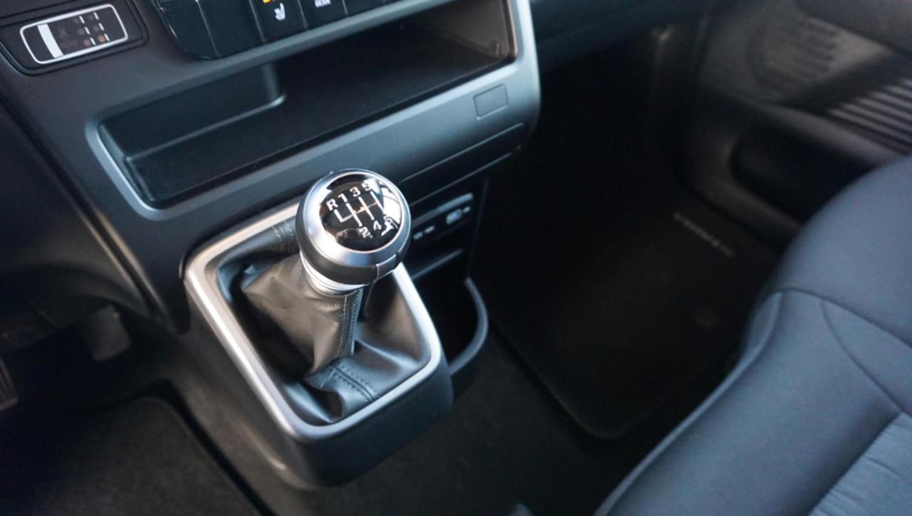 Hyundai STARIA 2.2 MT 2WD 9 posti Wagon