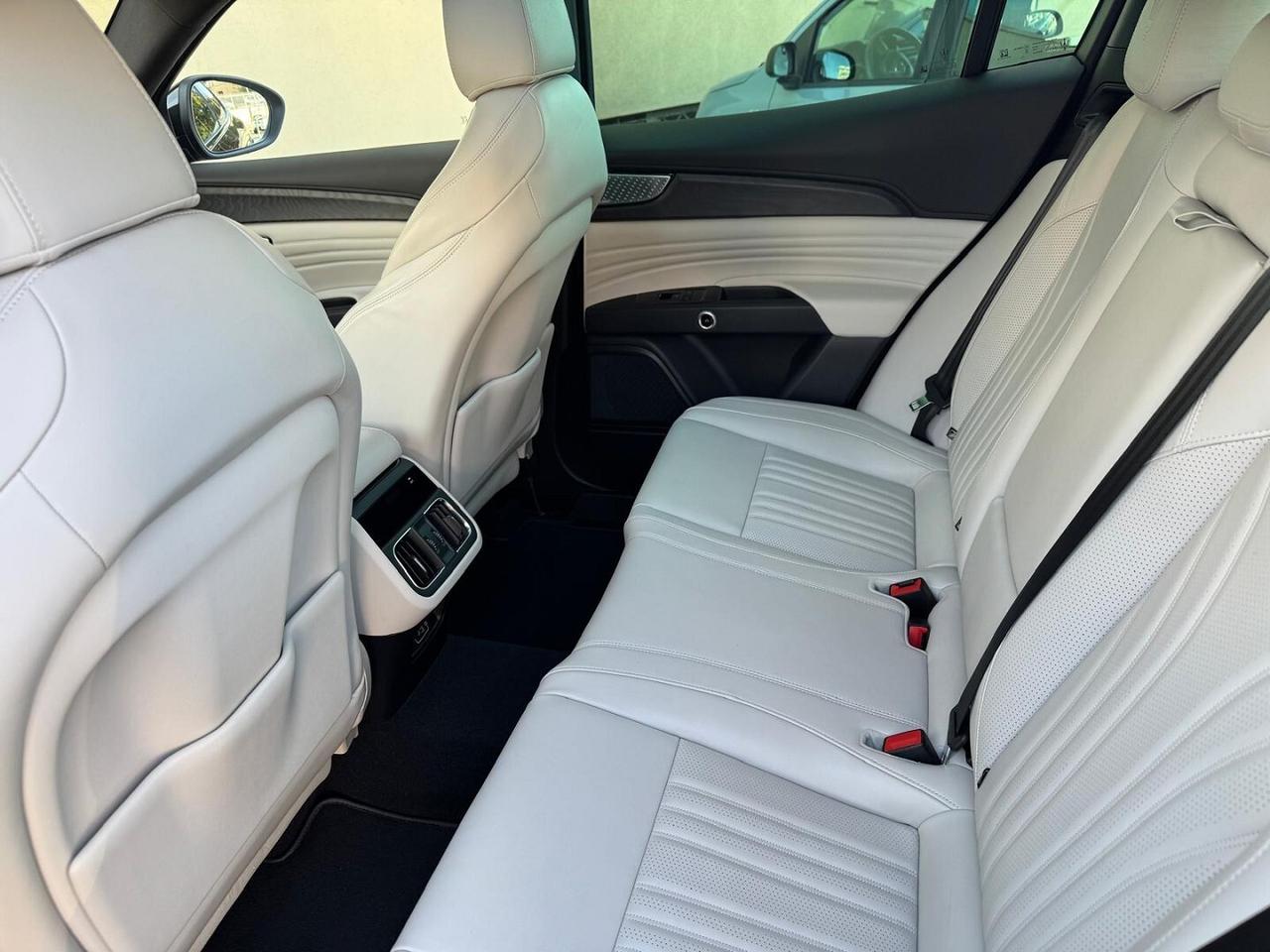 MASERATI GRECALE MODENA 330CV