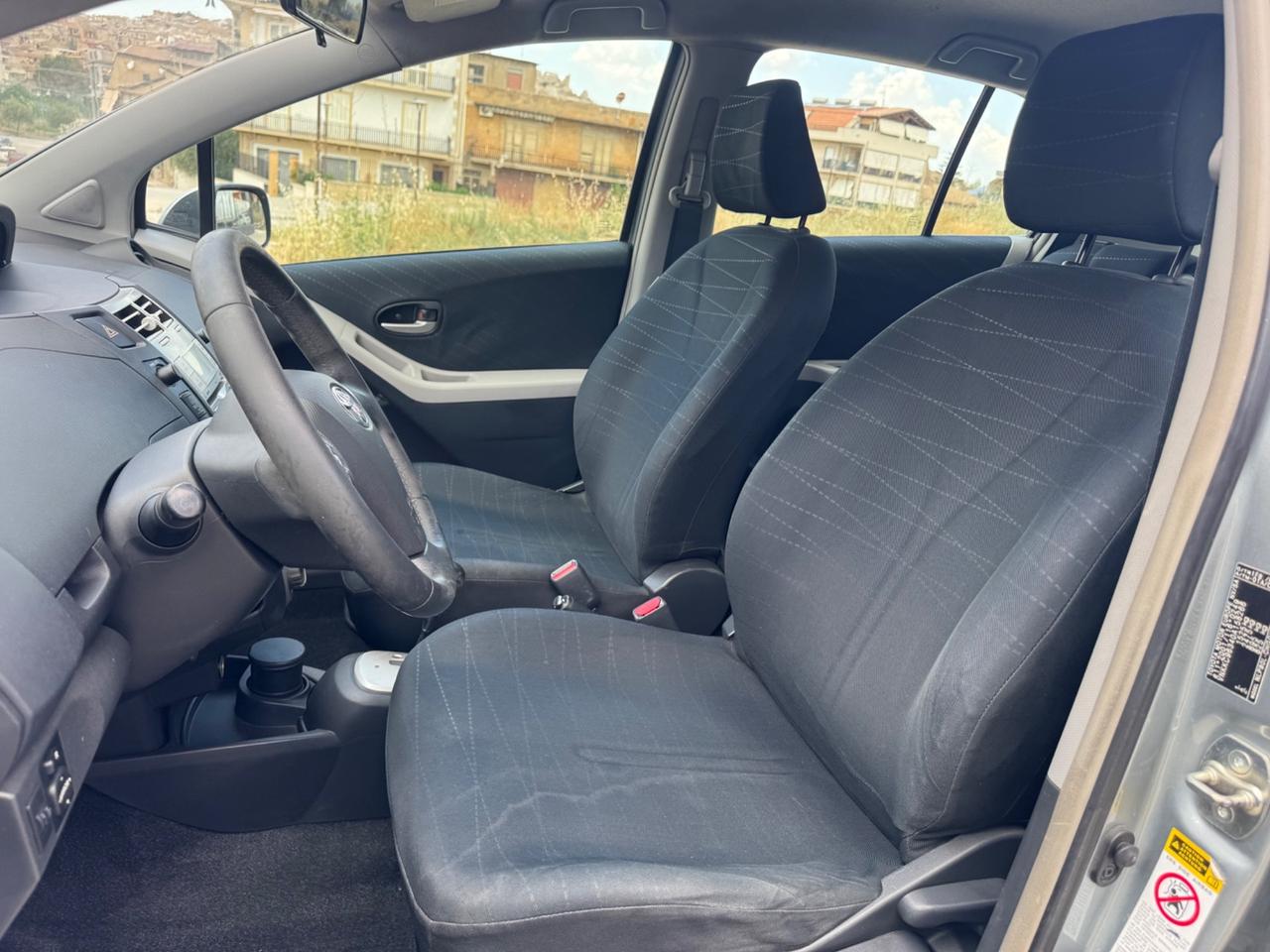 TOYOTA YARIS 1.4 D-4D AUTOMATICA SOL