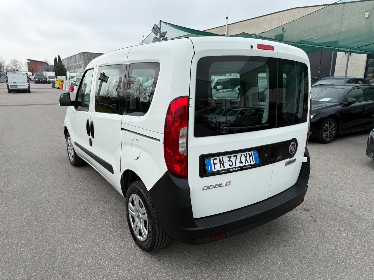 Fiat Doblo Combi N1 Autocarro 5 POSTI