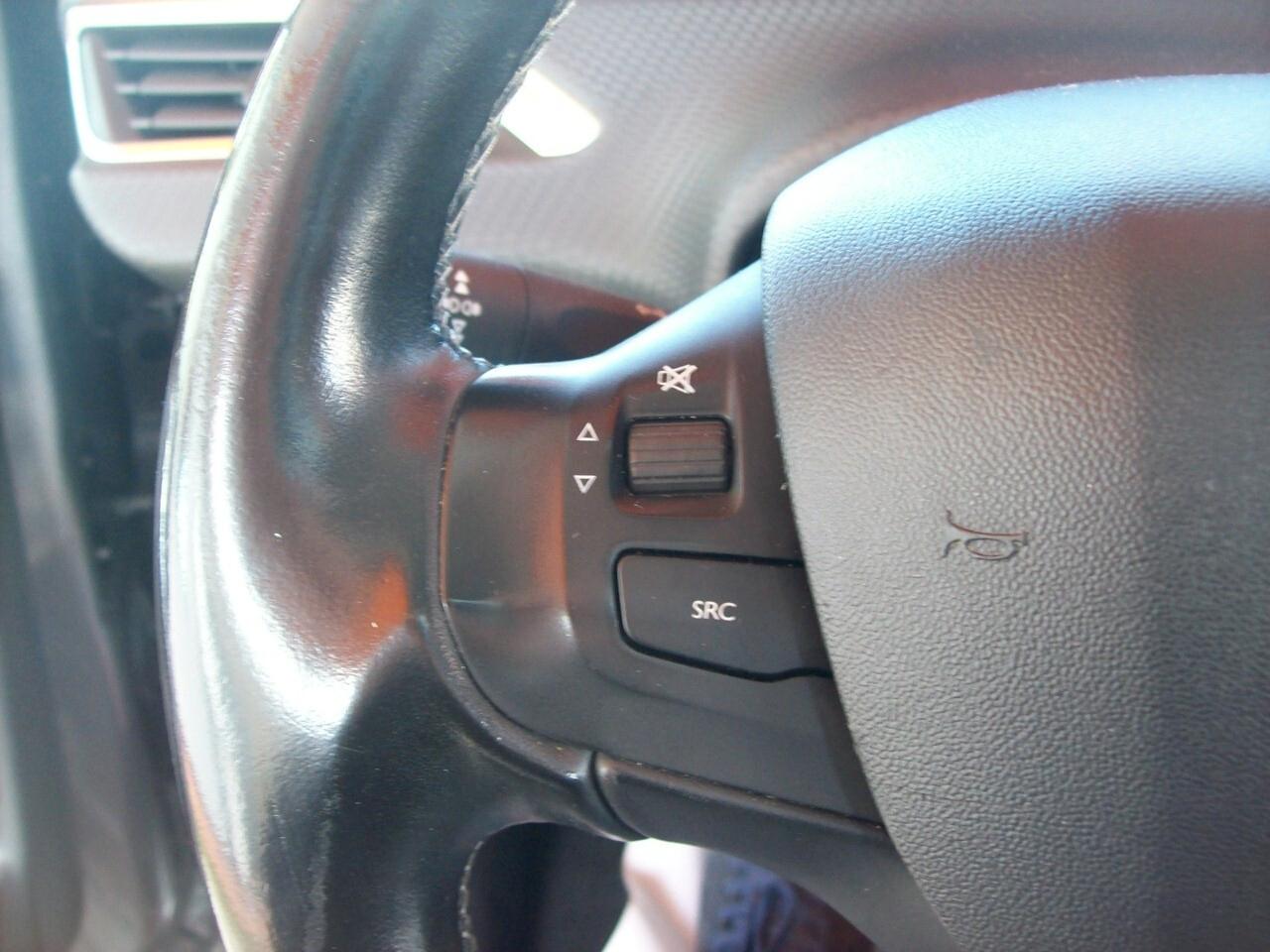 PEUGEOT 2008 1.6 HDI CV.100 Allure "2015"