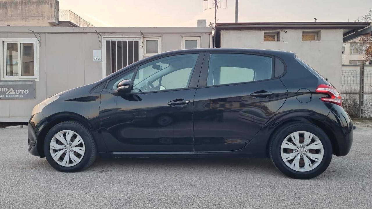 Peugeot 208 1.0 VTi 68 CV 5 porte Active-50KW