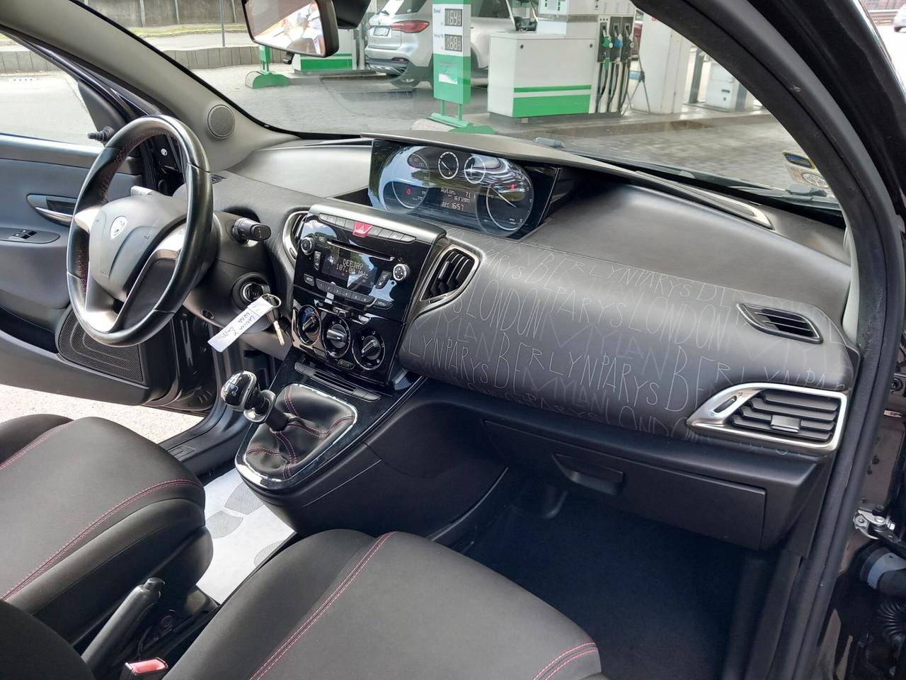 Lancia Ypsilon 1.2 EURO 6 Platinum