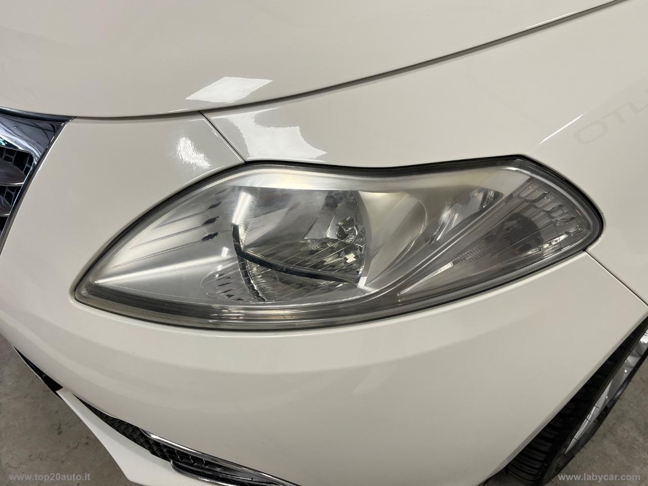 LANCIA Ypsilon 1.2 69 CV 5p. Silver
