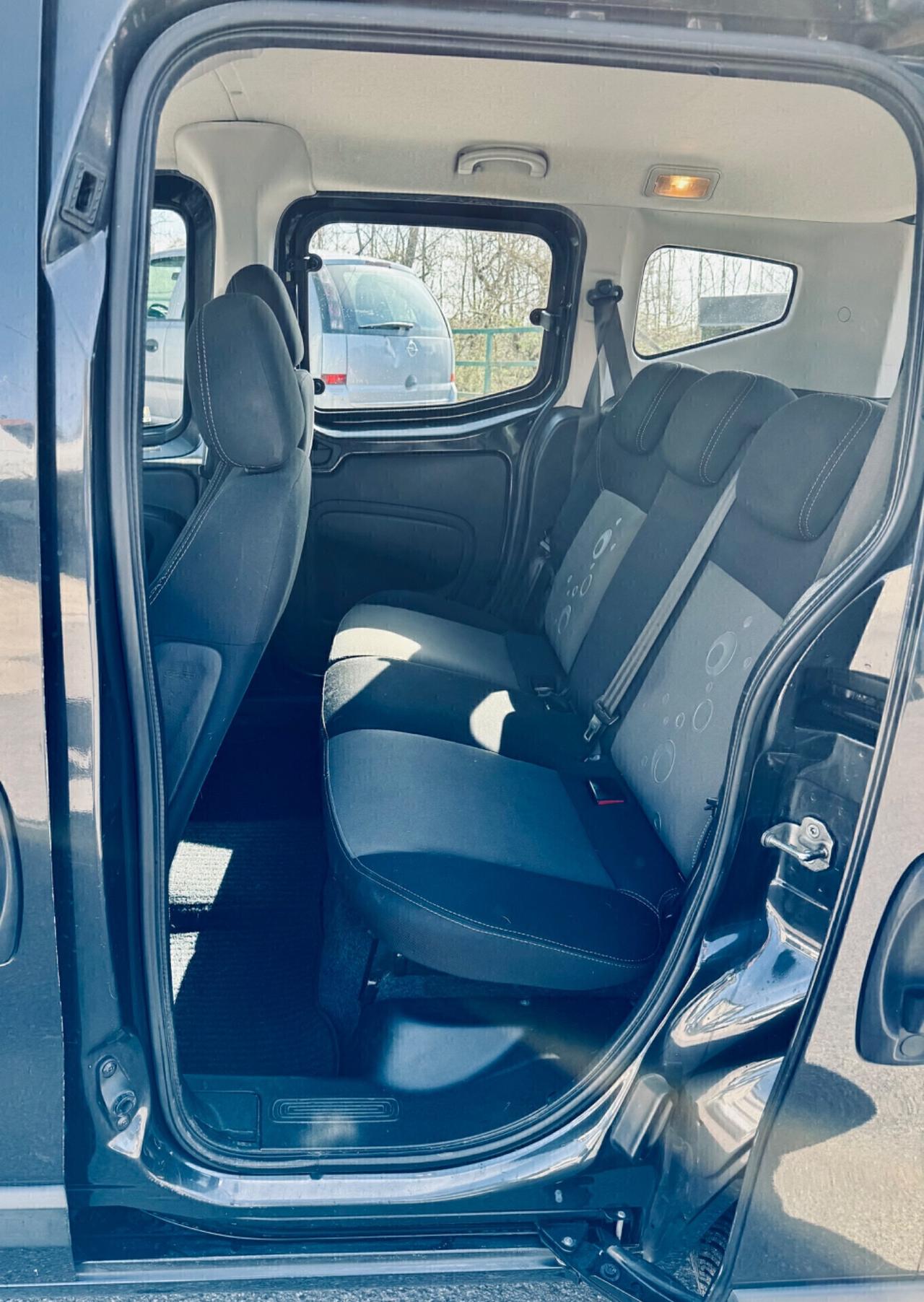 Citroen Nemo Multispace 1.3 HDi 75CV Silver Selection