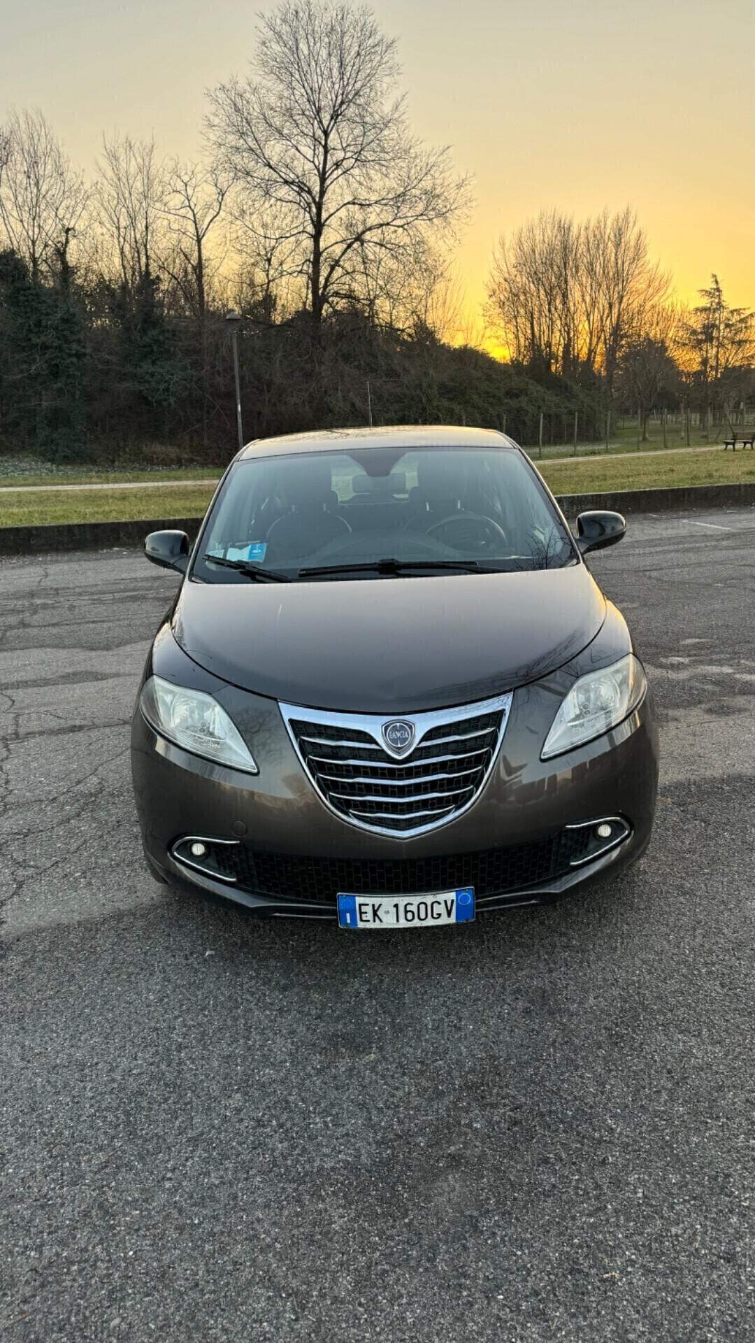 Lancia Ypsilon 0.9 TwinAir Neopatentati