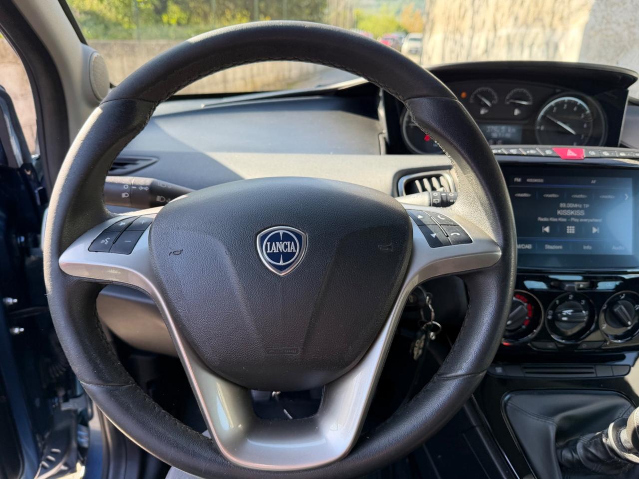 Lancia Ypsilon 1.0 FireFly 5 porte S&S Hybrid Ecochic Silver