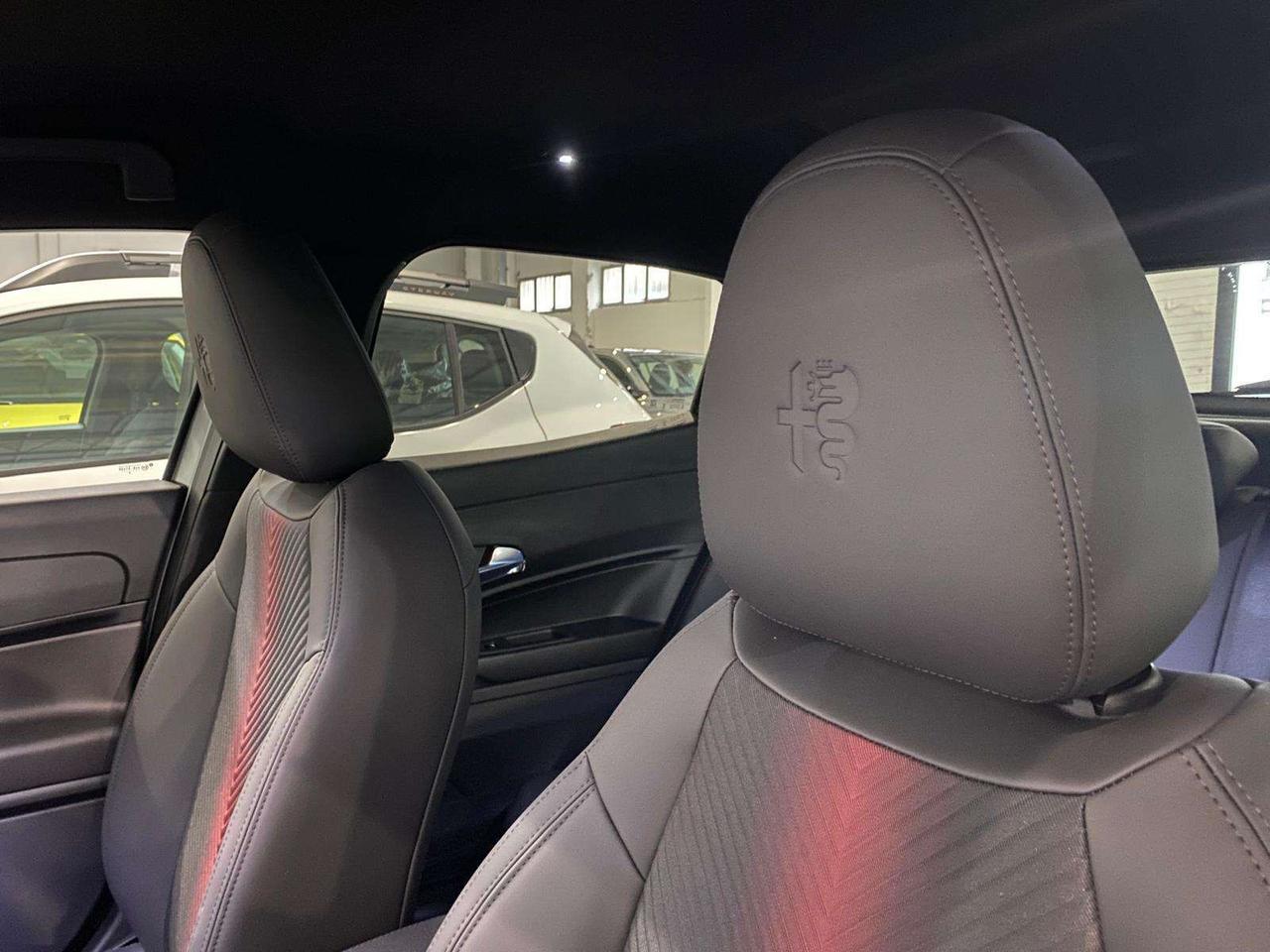 Alfa Romeo Junior Junior 1.2 ibrida Speciale 136cv edct6 MHEV KM 0