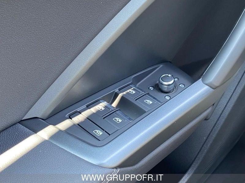 Audi Q3 SPB 35 TDI S tronic Identity Black