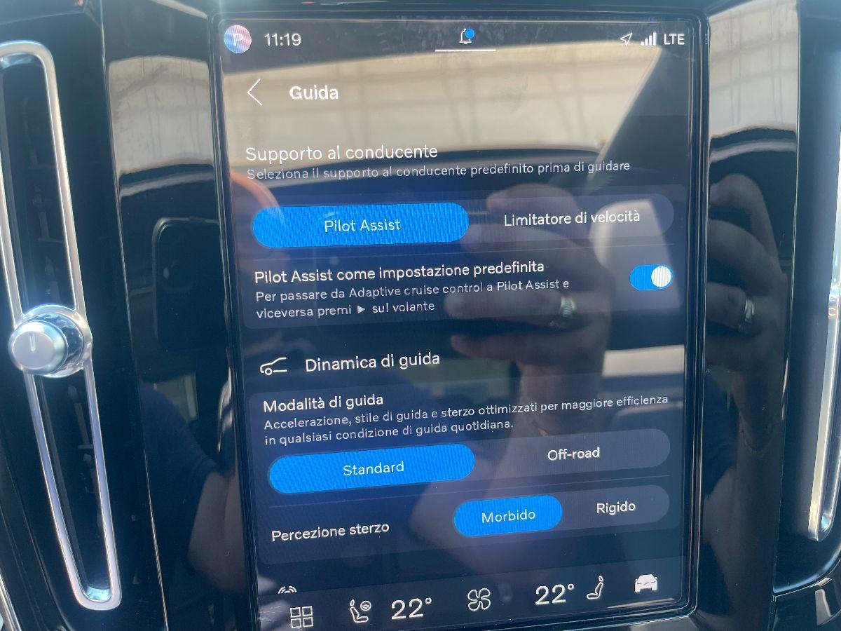 VOLVO - XC40 - B4 AWD Geartronic Ultimate Bright