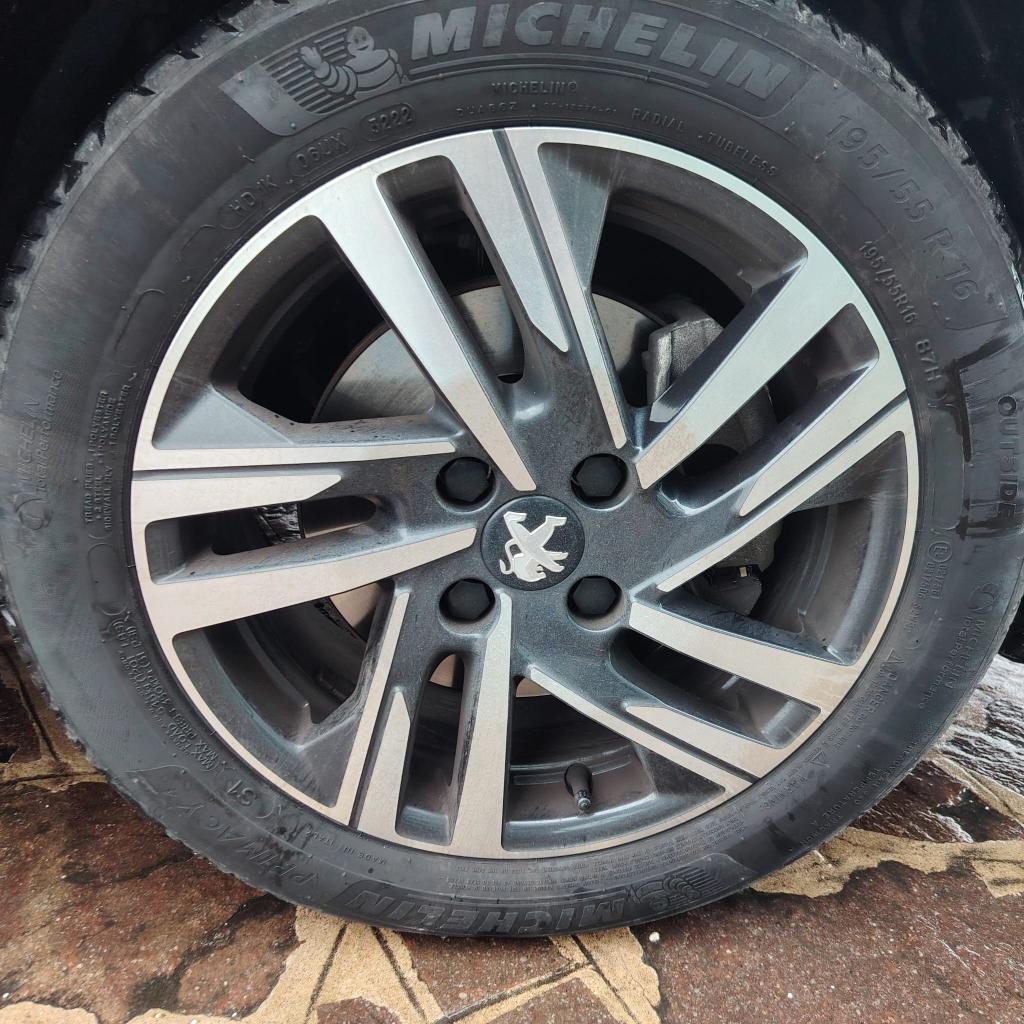 Peugeot 208 5 Porte 208 1.5 bluehdi Allure s&s 100cv my20