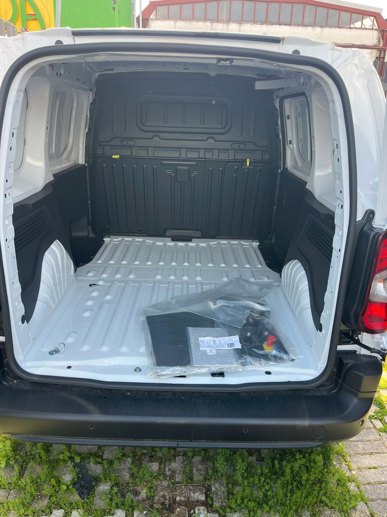 Opel Combo Cargo 1.5 Diesel 100CV NUOVO IN PRONTA CONSEGNA