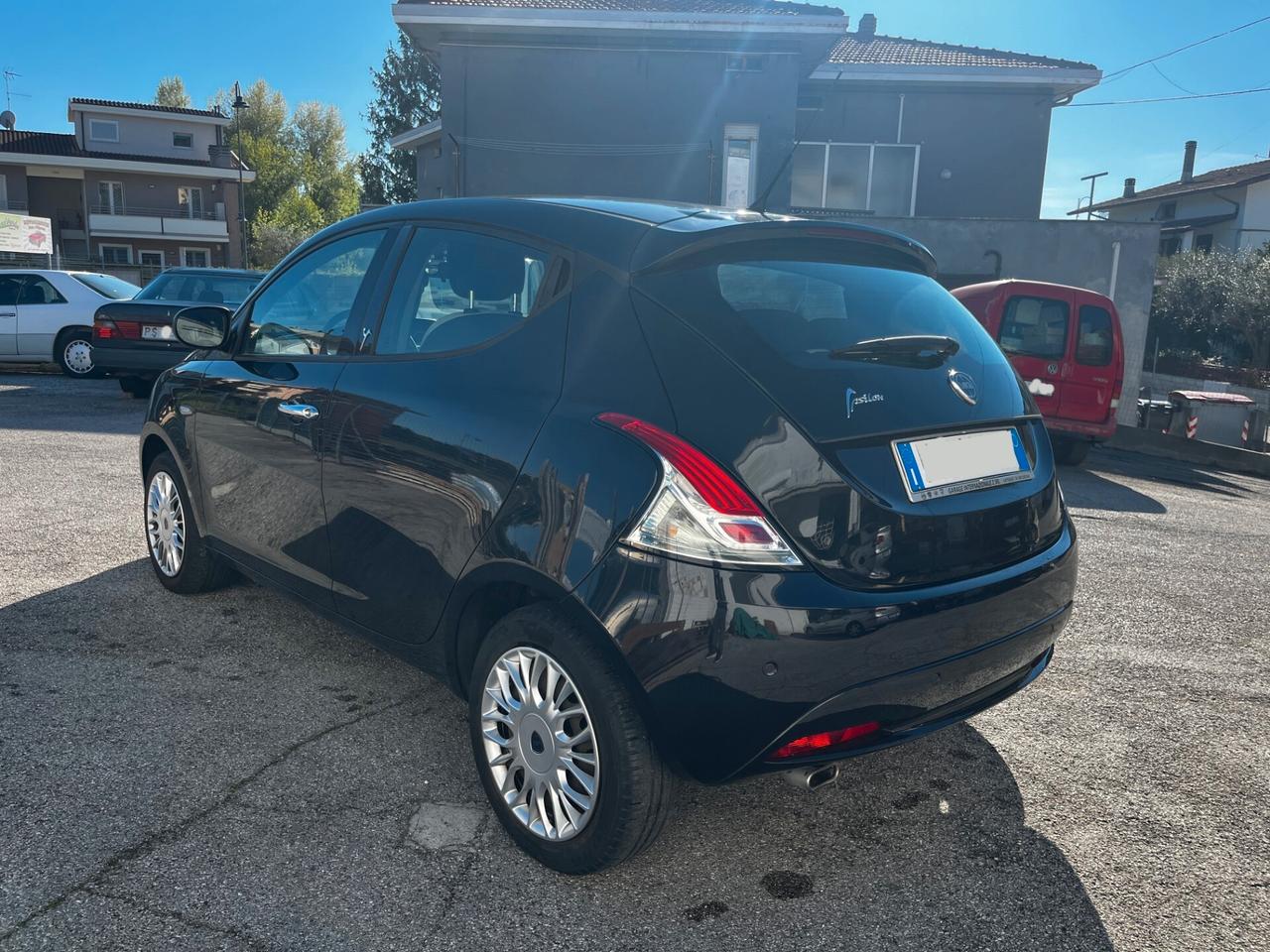 Lancia Ypsilon 1.2 69 CV 5 porte Gold