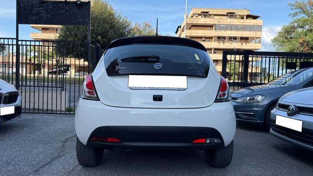 LANCIA Ypsilon 1.0 FIREFLY S&S HYBRID GOLD*R.CAM*CARPLAY*LED*TEL
