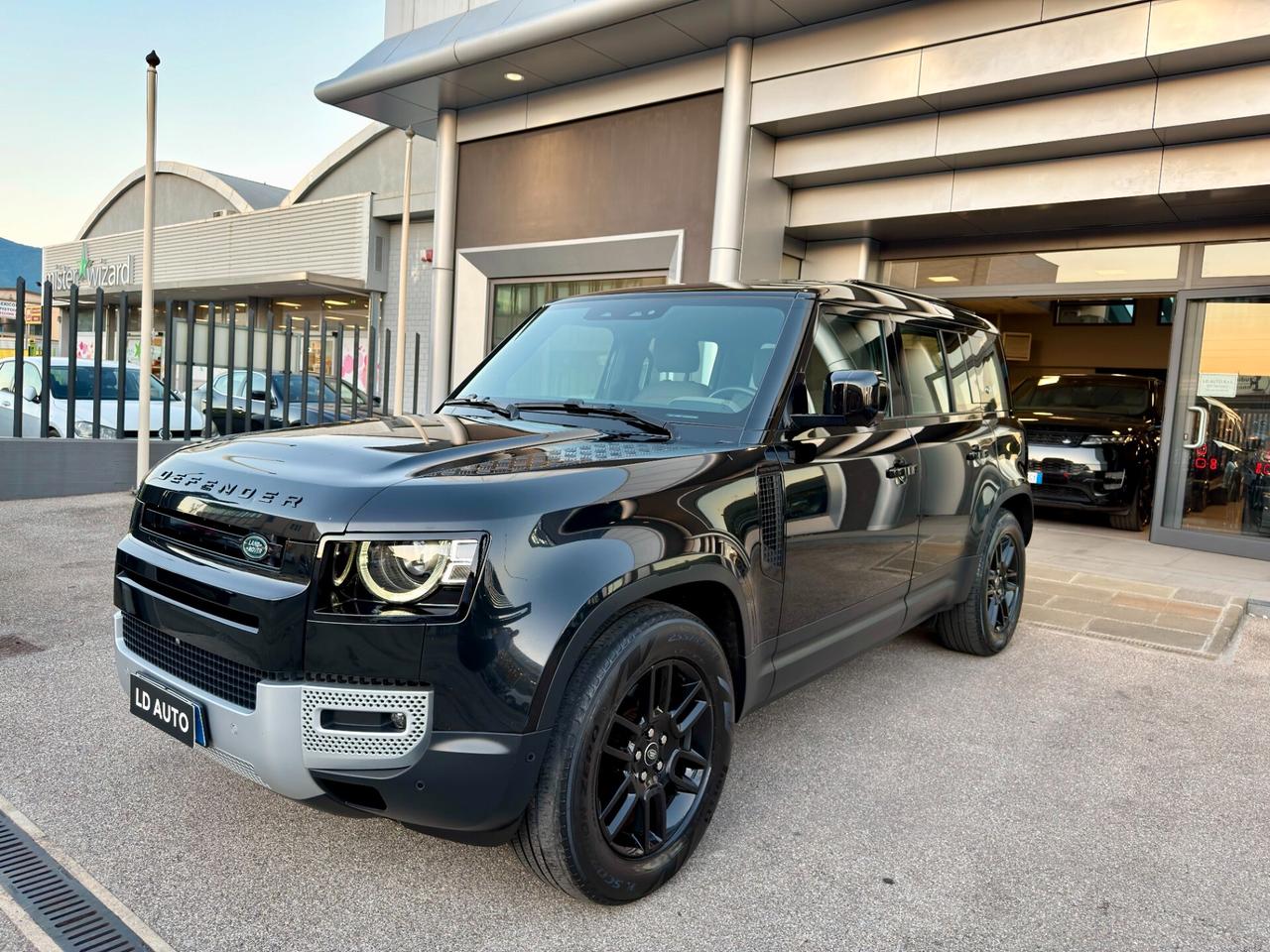 Land Rover Defender 110 3.0D I6 250 CV AWD Auto SE